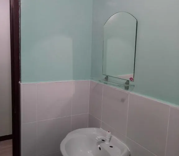 Cebu-mactan Apartment *